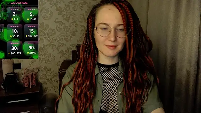 Snapshot of AgnesGraham chatting on 09.28.25 AgnesGraham online show from 09.28.25