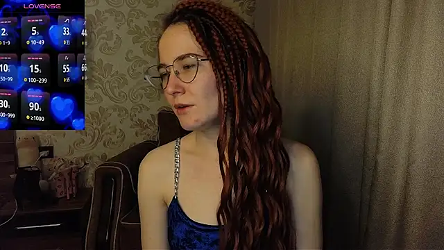 Snapshot of AgnesGraham chatting on 10.27.25 AgnesGraham online show from 10.27.25