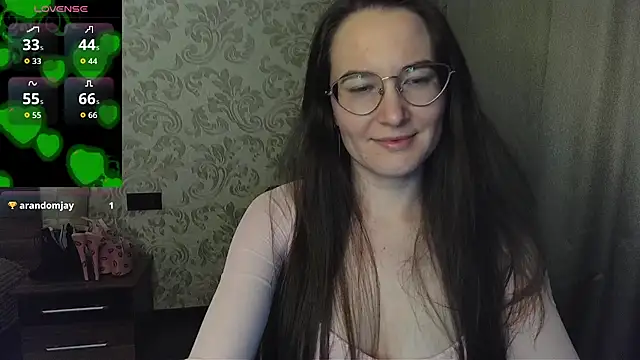 Snapshot of AgnesGraham chatting on 02.13.26 AgnesGraham online show from 02.13.26