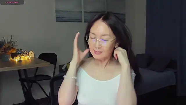 AvroraSakura online show from 12.22.24