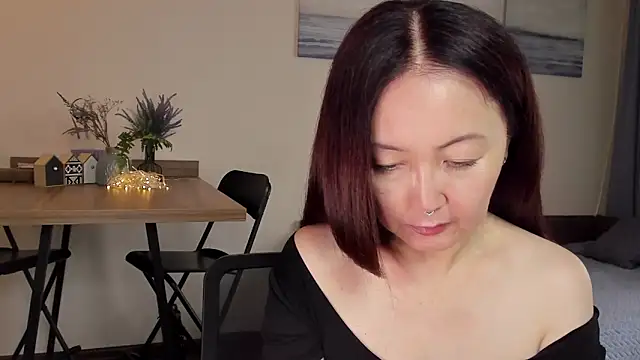 AvroraSakura online show from 09.15.25