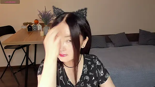 AvroraSakura online show from 10.26.25