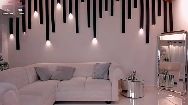 ToriCrossX online show from 02.04.25