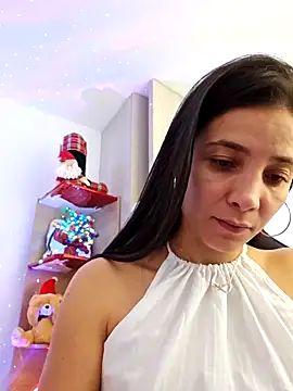 miaeyes online show from 12.20.24