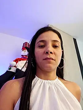 miaeyes online show from 12.21.24