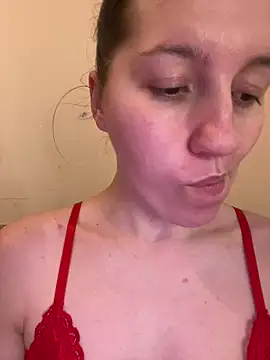 Snapshot of Nicole-Ray chatting on 01.14.25 Nicole-Ray online show from 01.14.25