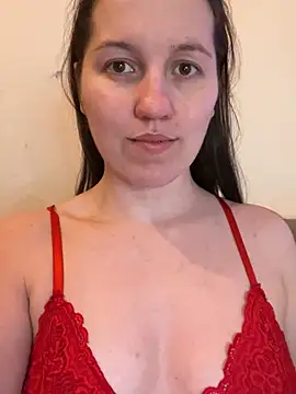 Snapshot of Nicole-Ray chatting on 02.22.25 Nicole-Ray online show from 02.22.25