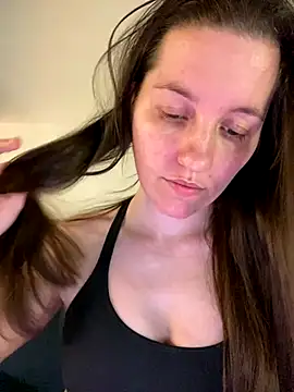 Snapshot of Nicole-Ray chatting on 10.28.25 Nicole-Ray online show from 10.28.25