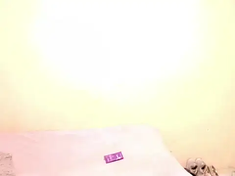 Snapshot of Queen_BootyXXX chatting on 02.21.26 Queen BootyXXX online show from 02.21.26