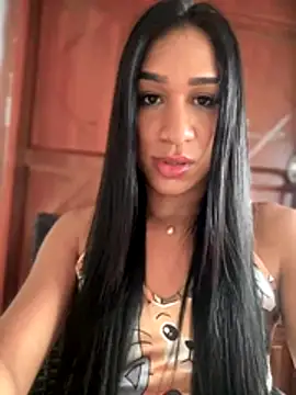 Snapshot of Ashly_Miller chatting on 11.29.25 Ashly Miller online show from 11.29.25