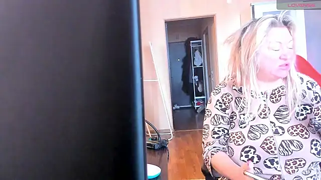 Snapshot of PamHardFuck chatting on 03.02.25 PamHardFuck online show from 03.02.25