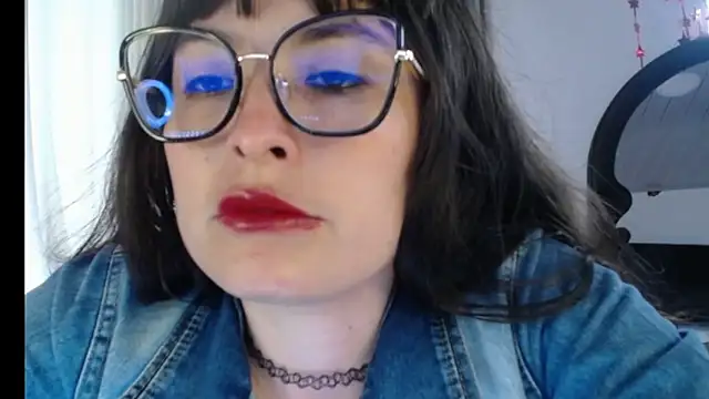 Alexandrasaenz online show from 11.12.25