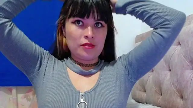 Snapshot of Alexandrasaenz chatting on 04.21.26 Alexandrasaenz online show from 04.21.26