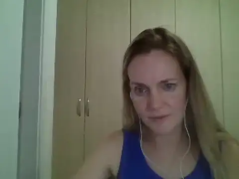 Annylove1 online show from 02.28.25