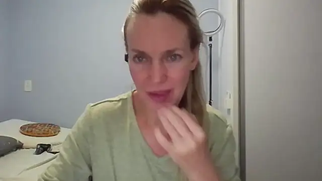 Annylove1 online show from 04.11.26