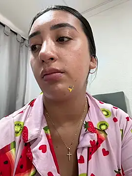 Snapshot of Hannahoff chatting on 02.10.26 Hannahoff online show from 02.10.26