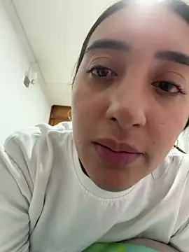 Snapshot of Hannahoff chatting on 02.21.26 Hannahoff online show from 02.21.26