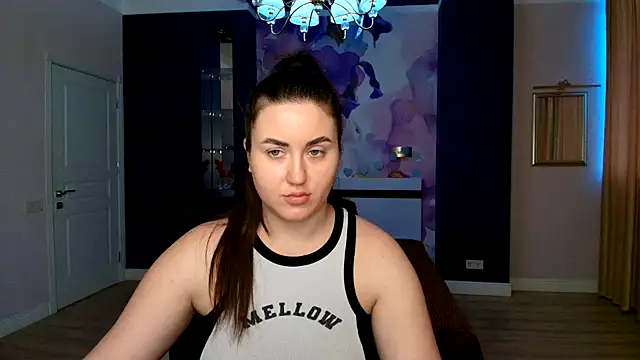 Roxie Bradley online show from 01.22.25