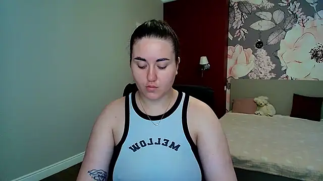 Snapshot of Roxie_Bradley chatting on 07.07.26 Roxie Bradley online show from 07.07.26