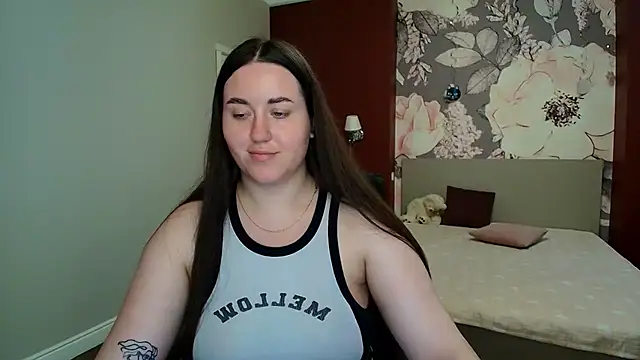 Snapshot of Roxie_Bradley chatting on 07.16.26 Roxie Bradley online show from 07.16.26