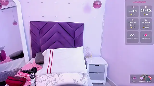 haileystone online show from 03.19.25