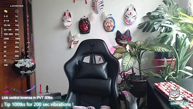 Snapshot of cat_salo chatting on 09.19.25 cat salo online show from 09.19.25