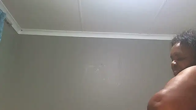 Snapshot of Rosehipsx76 chatting on 02.17.26 Rosehipsx76 online show from 02.17.26