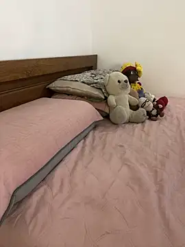  yisela  online show from 03.18.25