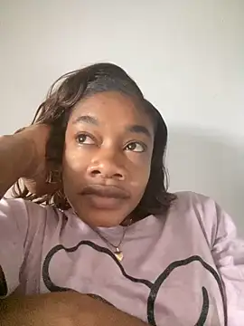  yisela  online show from 12.21.25