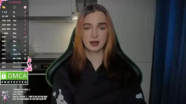 Lee Loo online show from 02.05.25