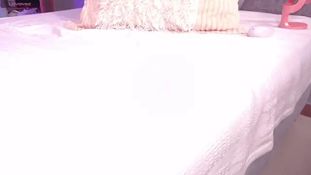 Miaparkerss  online show from 01.13.25