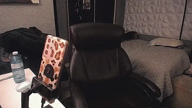 Snapshot of sheylagoddess11 chatting on 10.20.25 sheylagoddess11 online show from 10.20.25