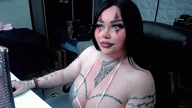 Snapshot of sheylagoddess11 chatting on 11.01.25 sheylagoddess11 online show from 11.01.25