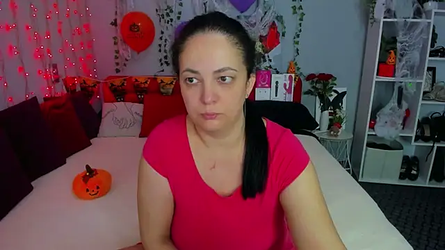 Snapshot of DarlingMilf chatting on 11.12.25 DarlingMilf online show from 11.12.25