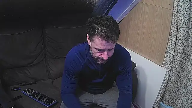 rob2810 online show from 02.26.25