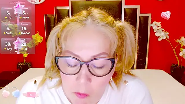 Nayla Garner online show from 02.16.25