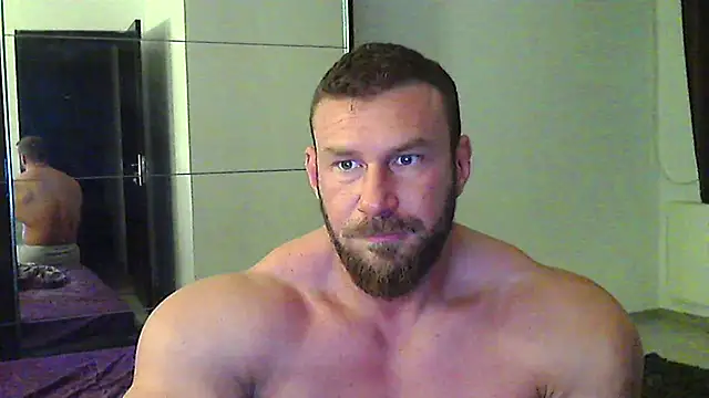 Snapshot of muscularkevin chatting on 04.27.26 muscularkevin online show from 04.27.26