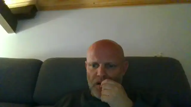 Snapshot of davigochi77bcn chatting on 02.25.26 davigochi77bcn online show from 02.25.26