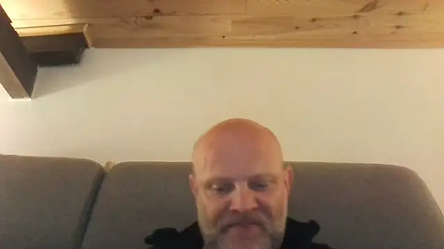 Snapshot of davigochi77bcn chatting on 04.12.26 davigochi77bcn online show from 04.12.26