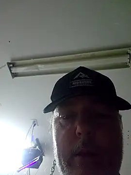 Hotredheadandtoungelasher online show from 11.17.25