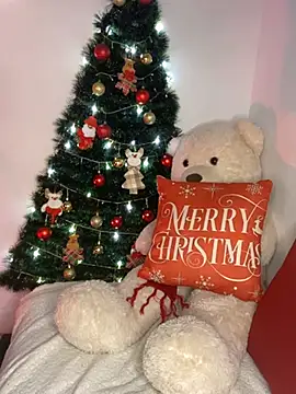 Snapshot of Irisweet_ chatting on 12.11.24 Irisweet online show from 12.11.24