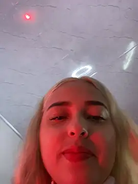 Snapshot of Irisweet_ chatting on 12.31.24 Irisweet online show from 12.31.24