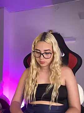 Snapshot of Irisweet_ chatting on 01.30.25 Irisweet online show from 01.30.25