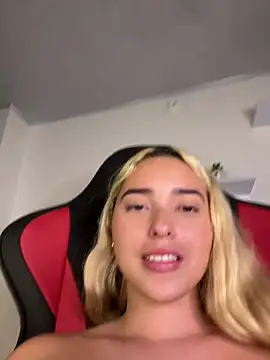 Snapshot of Irisweet_ chatting on 02.09.25 Irisweet online show from 02.09.25