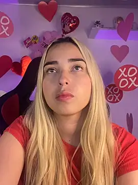 Snapshot of Irisweet_ chatting on 02.15.25 Irisweet online show from 02.15.25