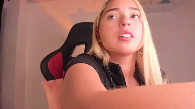 Snapshot of Irisweet_ chatting on 03.21.25 Irisweet online show from 03.21.25