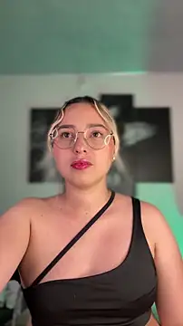 Irisweet  online show from 02.04.26