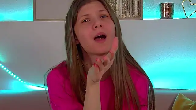 Snapshot of AudreyBarlow chatting on 02.26.25 AudreyBarlow online show from 02.26.25