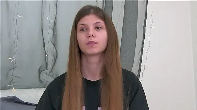 Snapshot of AudreyBarlow chatting on 11.01.25 AudreyBarlow online show from 11.01.25