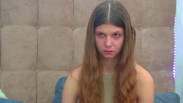 Snapshot of AudreyBarlow chatting on 11.28.25 AudreyBarlow online show from 11.28.25